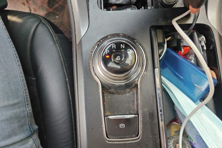 Used Ford Mondeo 2017 Facelifted EcoBoost 180 Fashion Edition Gear Lever