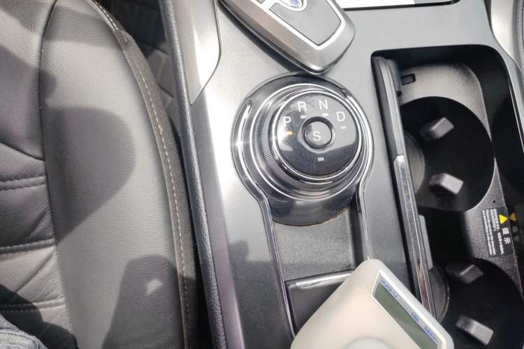 Used Ford Mondeo 2017 EcoBoost 180 Stylish Model Gear Lever