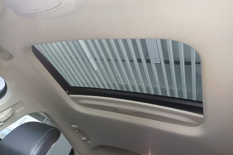 Used Ford Mondeo 2017 EcoBoost 180 Stylish Model Headliner