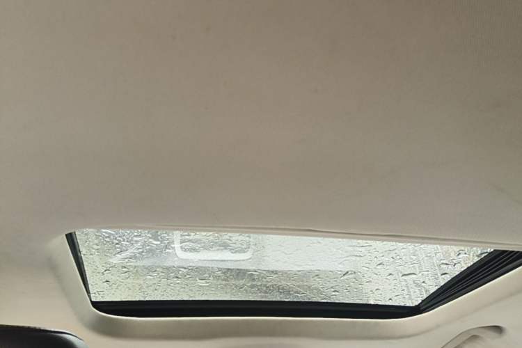 Used Ford Mondeo 2017 EcoBoost 180 Stylish Model Headliner