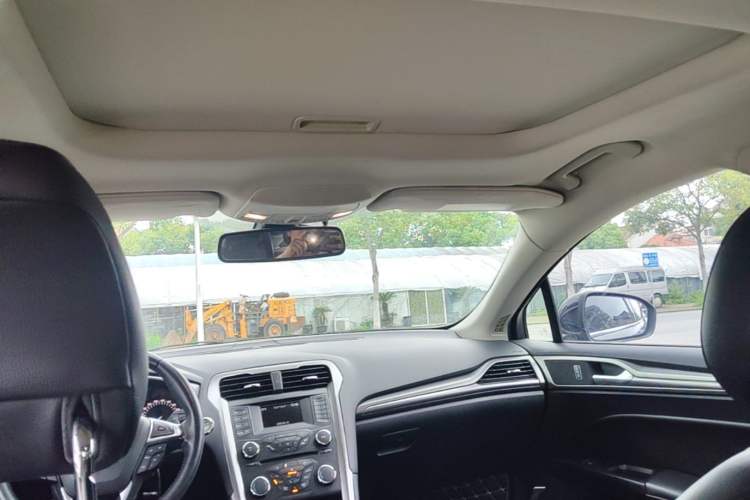 Used Ford Mondeo 2017 EcoBoost 180 Stylish Model Headliner
