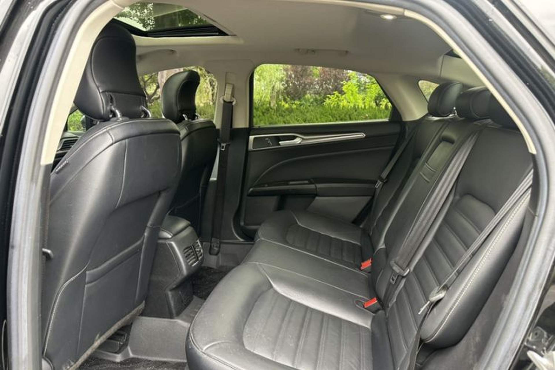 Used Ford Mondeo 2017 EcoBoost 180 Stylish Model Interior 6