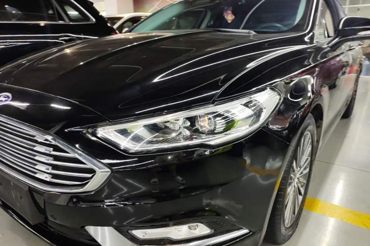Used Ford Mondeo 2017 EcoBoost 180 Luxury Model Left Front Headlight