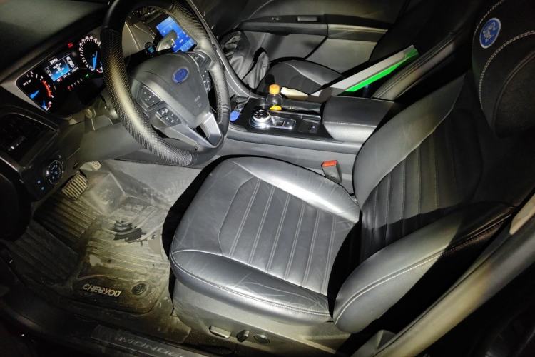 Used Ford Mondeo 2017 EcoBoost 200 Luxury Model Left Front Seat