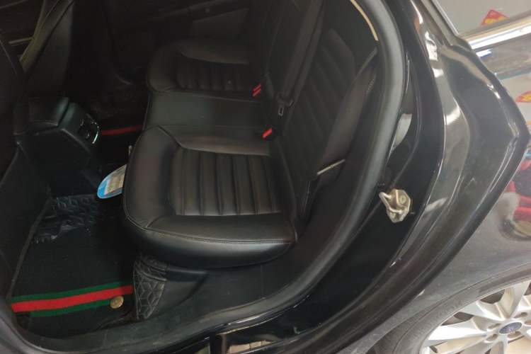 Used Ford Mondeo 2017 EcoBoost 180 Stylish Model Left Rear Seat