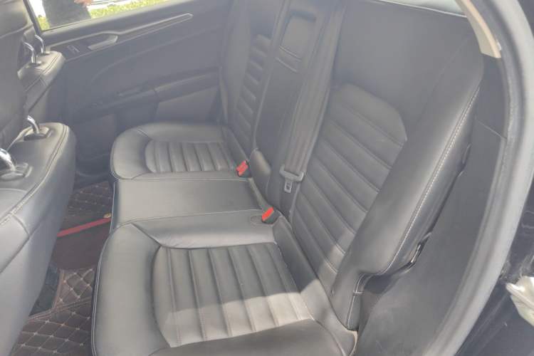 Used Ford Mondeo 2017 EcoBoost 180 Stylish Model Left Rear Seat