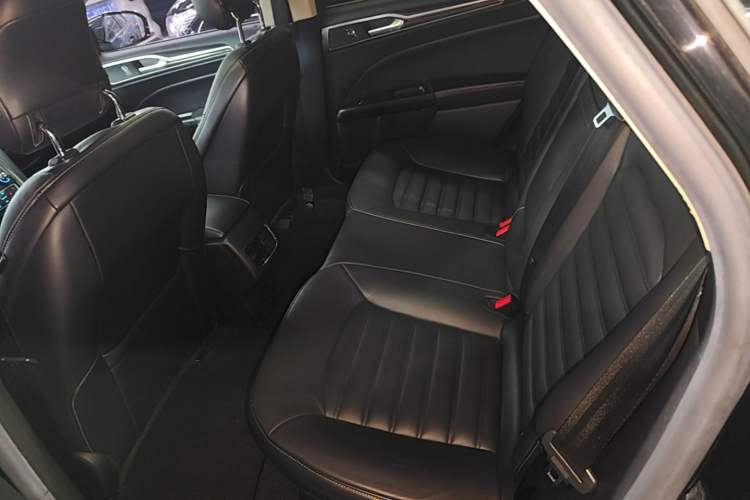 Used Ford Mondeo 2017 EcoBoost 180 Luxury Model Left Rear Seat