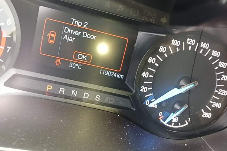 Used Ford Mondeo 2017 EcoBoost 200 Stylish Model Odometer Close Up