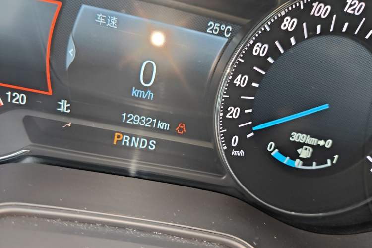 Used Ford Mondeo 2017 EcoBoost 180 Ultimate Model Odometer Close Up