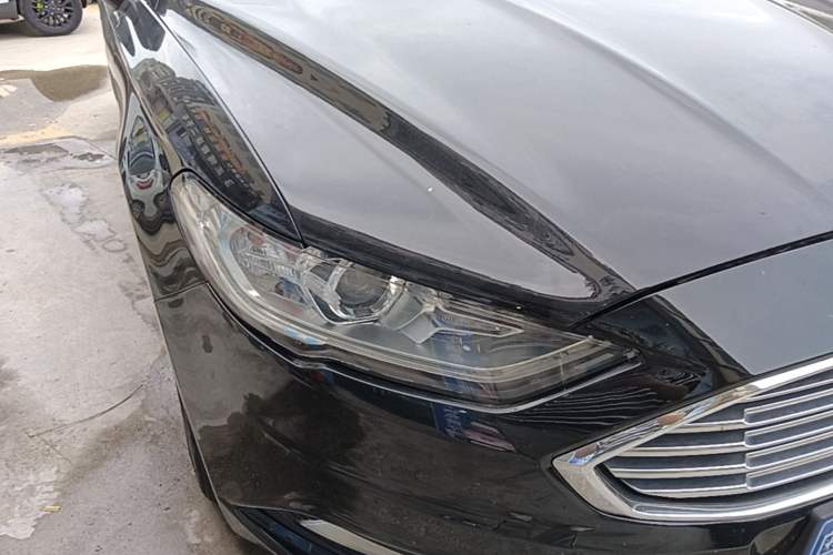 Used Ford Mondeo 2017 EcoBoost 200 Stylish Model Right Front Headlight