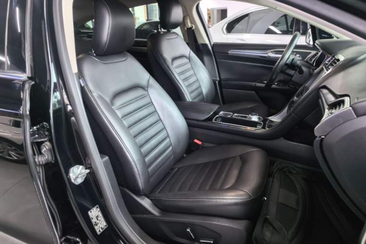 Used Ford Mondeo 2017 EcoBoost 180 Stylish Model Right Front Seat