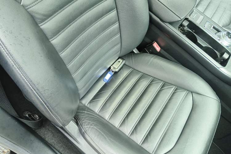 Used Ford Mondeo 2017 EcoBoost 180 Stylish Model Right Front Seat