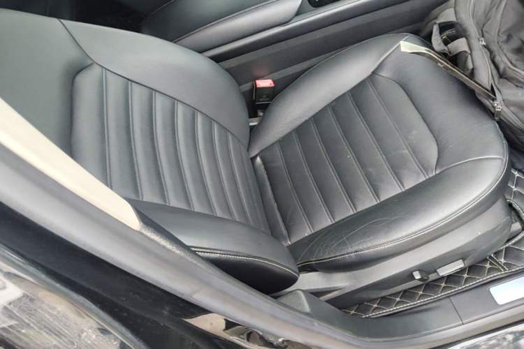 Used Ford Mondeo 2017 EcoBoost 180 Stylish Model Right Front Seat