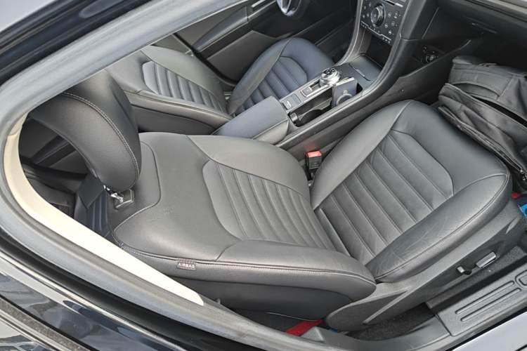 Used Ford Mondeo 2017 EcoBoost 200 Stylish Model Right Front Seat