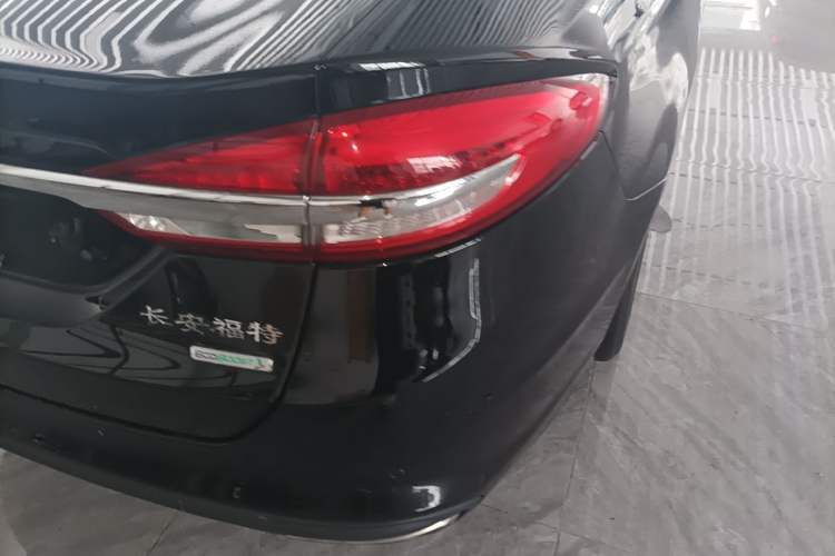 Used Ford Mondeo 2017 EcoBoost 180 Stylish Model Right Rear Taillight
