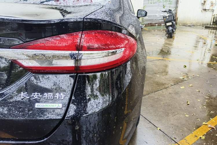 Used Ford Mondeo 2017 EcoBoost 180 Stylish Model Right Rear Taillight