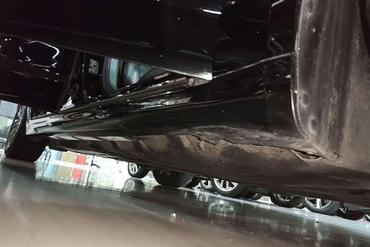 Used Ford Mondeo 2017 EcoBoost 180 Luxury Model Right Side Sill