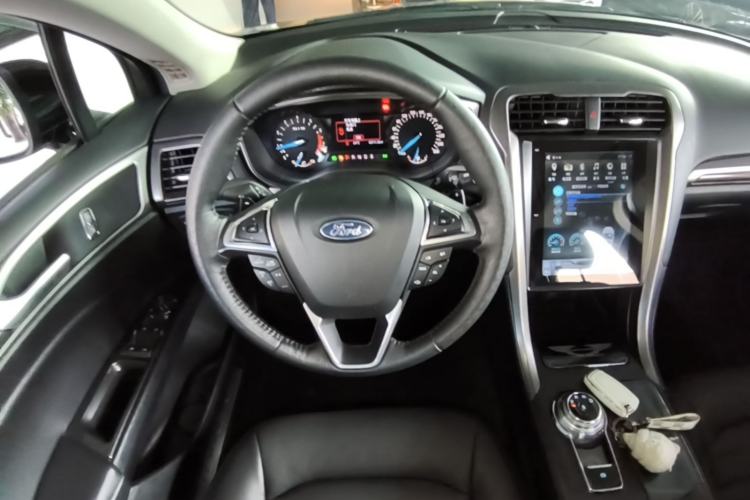 Used Ford Mondeo 2017 Restyled EcoBoost 200 Fashion Edition Steering Wheel