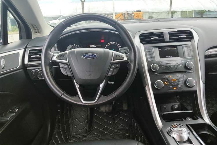 Used Ford Mondeo 2017 EcoBoost 180 Stylish Model Steering Wheel