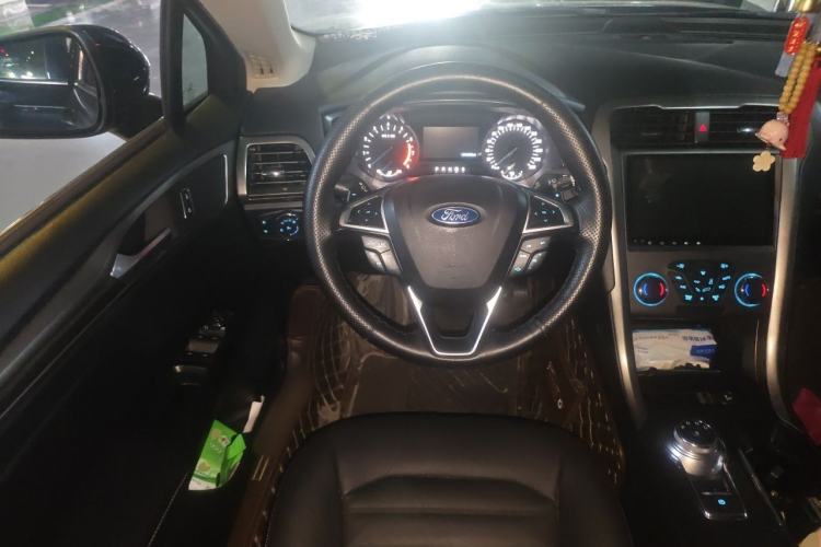 Used Ford Mondeo 2017 EcoBoost 180 Stylish Model Steering Wheel