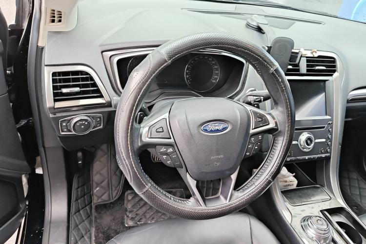 Used Ford Mondeo 2017 EcoBoost 180 Ultimate Model Steering Wheel