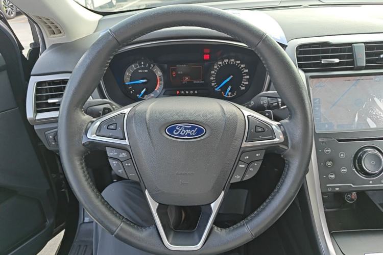 Used Ford Mondeo 2017 EcoBoost 200 Stylish Model Steering Wheel