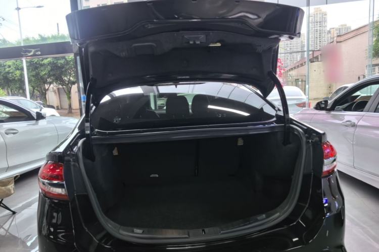 Used Ford Mondeo 2017 EcoBoost 180 Stylish Model Trunk