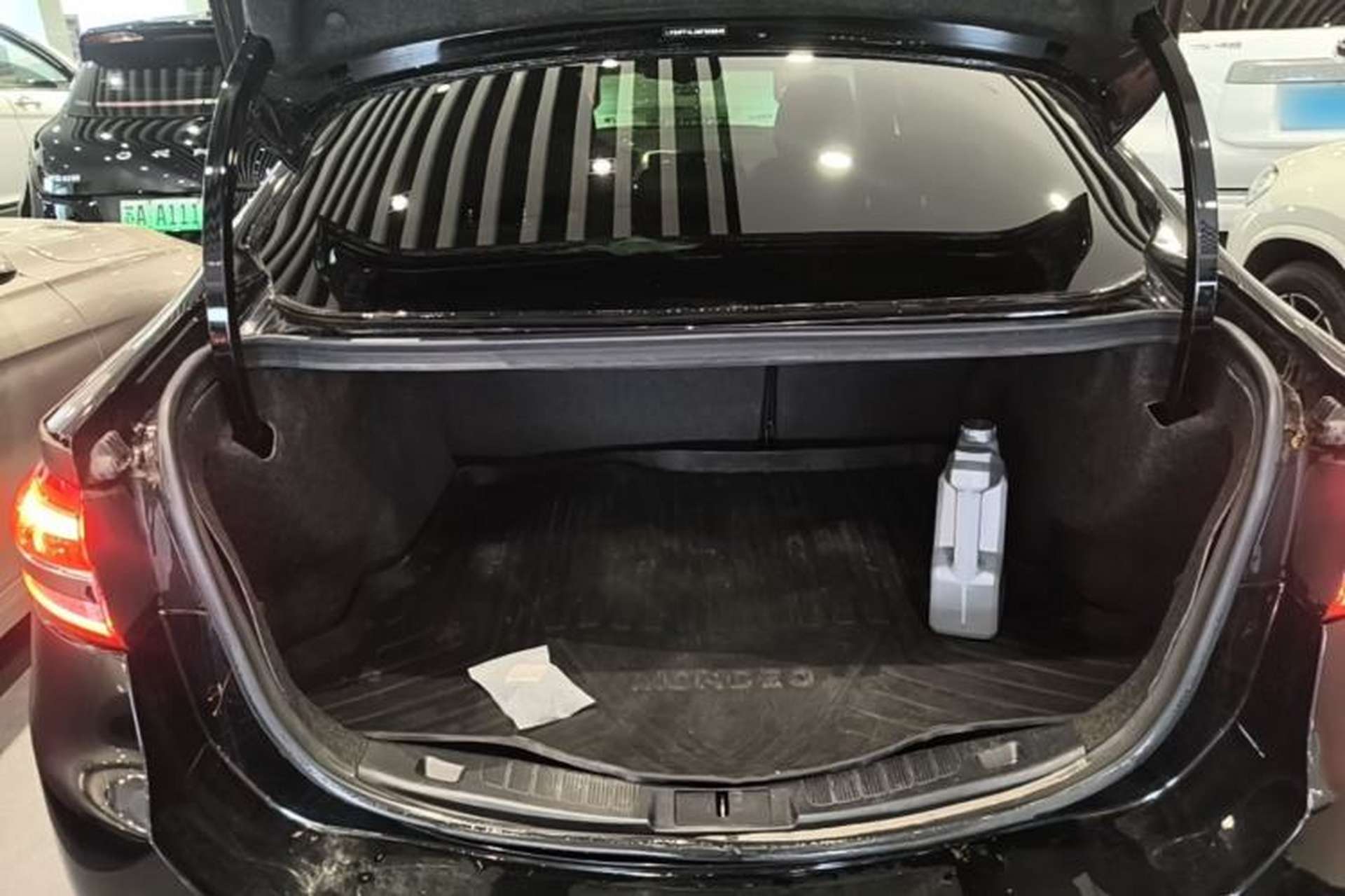 Used Ford Mondeo 2017 EcoBoost 180 Stylish Model Trunk