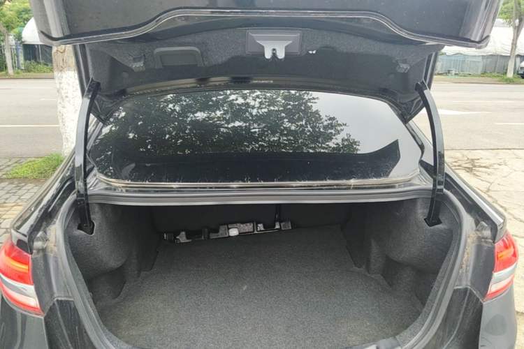 Used Ford Mondeo 2017 EcoBoost 180 Stylish Model Trunk
