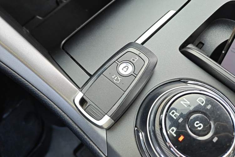 Used Ford Mondeo 2017 EcoBoost 200 Stylish Model Vehicle Key