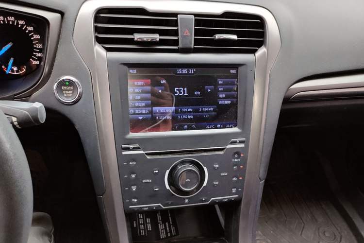 Used Ford Mondeo 2017 EcoBoost 180 Stylish Model Audio And AC Panel