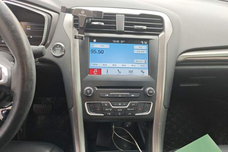 Used Ford Mondeo 2017 Restyled EcoBoost 180 Luxury Version Audio And AC Panel
