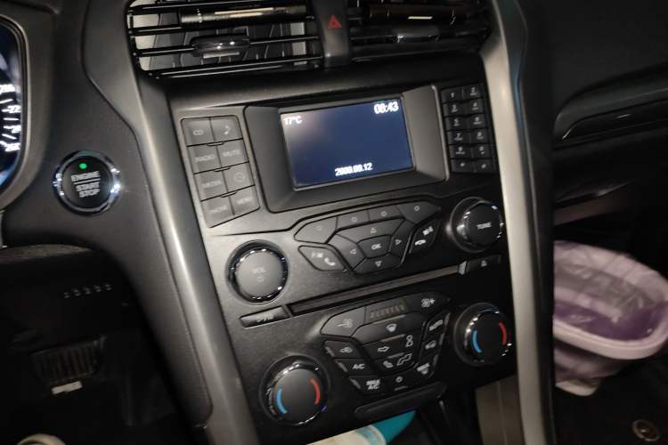 Used Ford Mondeo 2017 EcoBoost 180 Stylish Model Audio And AC Panel