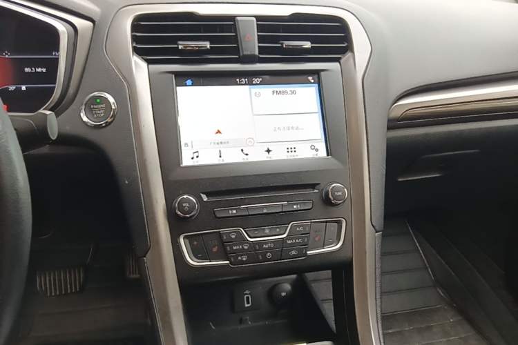 Used Ford Mondeo 2017 EcoBoost 180 Luxury Model Audio And AC Panel