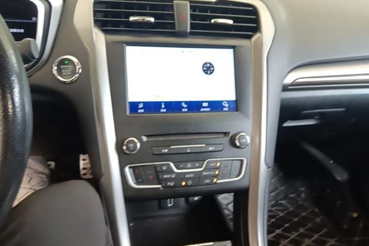 Used Ford Mondeo 2017 Facelifted EcoBoost 200 Luxury Version Audio And AC Panel