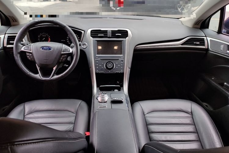 Used Ford Mondeo 2017 EcoBoost 180 Stylish Model Center Console