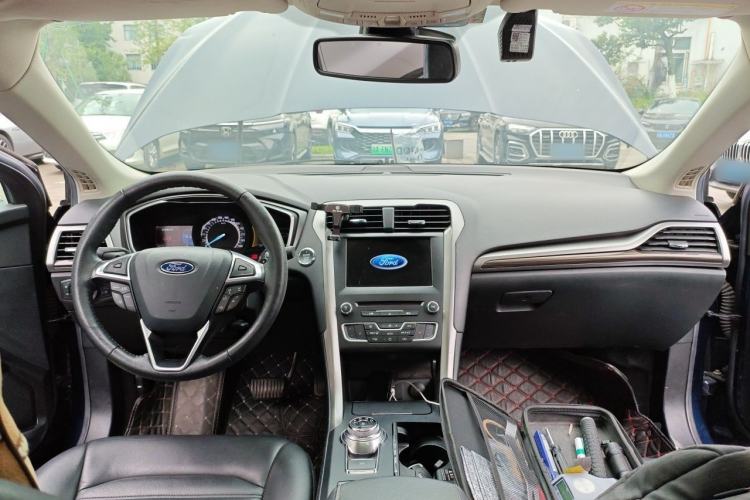 Used Ford Mondeo 2017 Restyled EcoBoost 180 Luxury Version Center Console