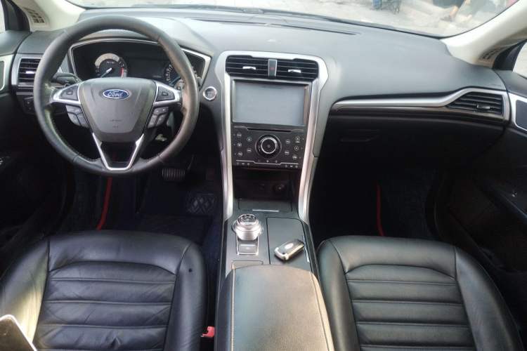 Used Ford Mondeo 2017 Facelifted EcoBoost 180 Fashion Edition Center Console