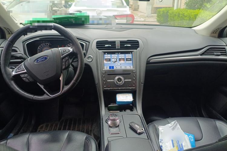 Used Ford Mondeo 2017 EcoBoost 245 Luxury Sport Model Center Console