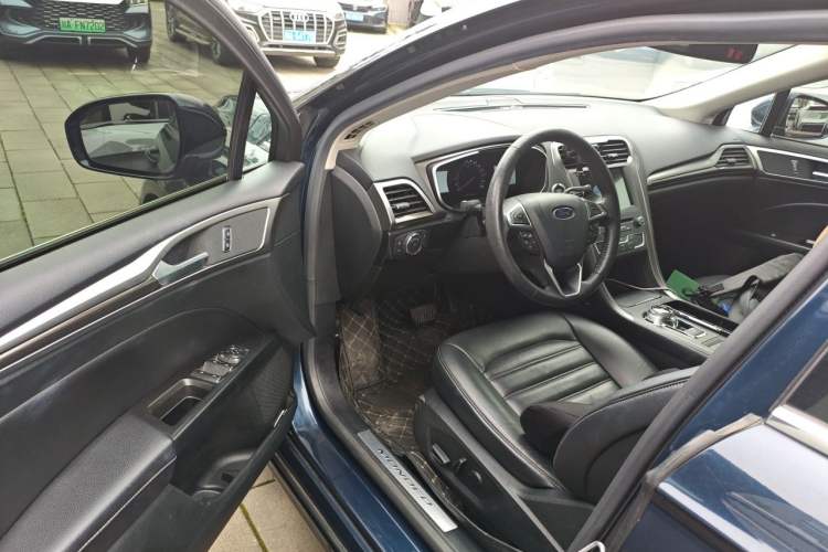 Used Ford Mondeo 2017 Restyled EcoBoost 180 Luxury Version Driver Seat