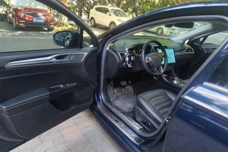 Used Ford Mondeo 2017 EcoBoost 200 Luxury Model Driver Seat