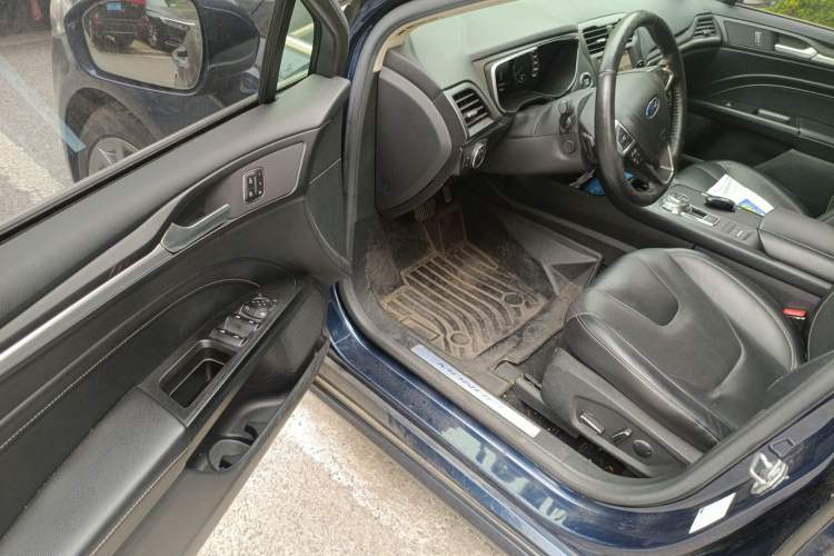 Used Ford Mondeo 2017 EcoBoost 245 Luxury Sport Model Driver Seat