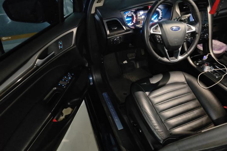 Used Ford Mondeo 2017 EcoBoost 180 Stylish Model Driver Seat