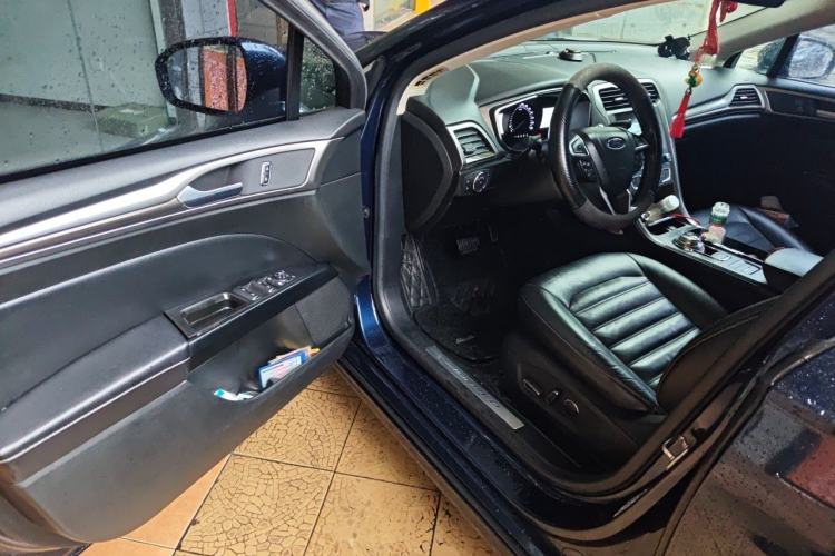 Used Ford Mondeo 2017 EcoBoost 200 Luxury Model Driver Seat