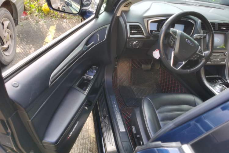Used Ford Mondeo 2017 EcoBoost 200 Luxury Model Driver Seat