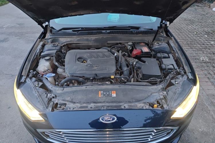 Used Ford Mondeo 2017 EcoBoost 180 Stylish Model Engine Bay