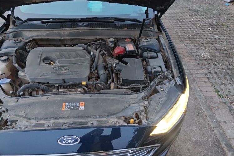 Used Ford Mondeo 2017 EcoBoost 180 Stylish Model Engine Bay Left