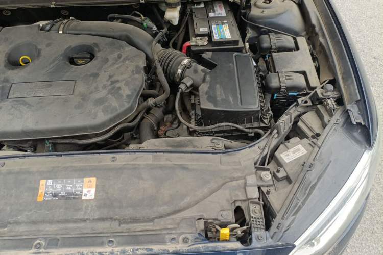Used Ford Mondeo 2017 EcoBoost 245 Luxury Sport Model Engine Bay Left