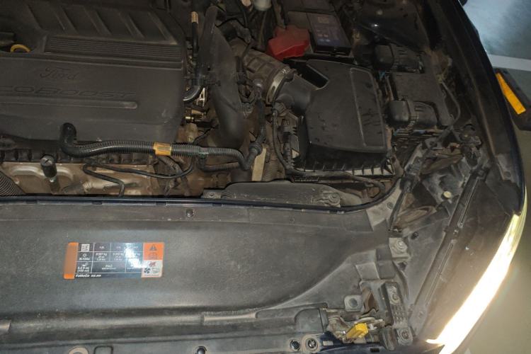 Used Ford Mondeo 2017 EcoBoost 180 Stylish Model Engine Bay Left