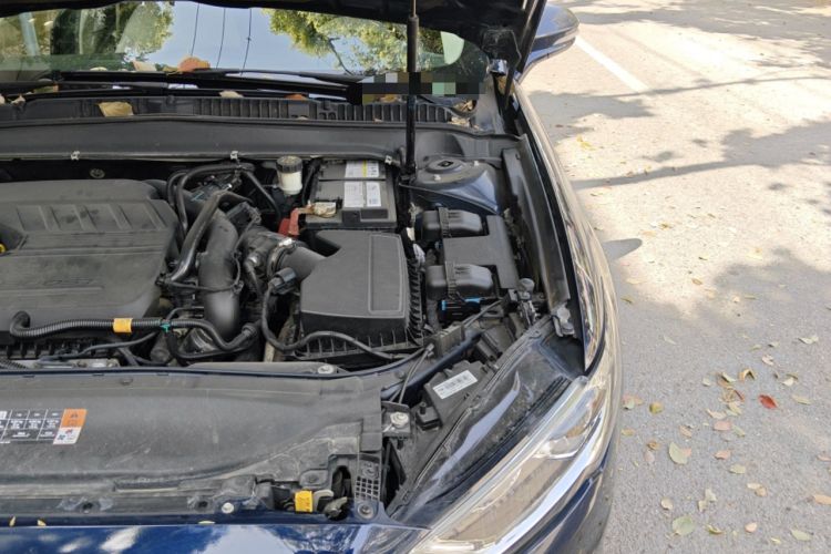Used Ford Mondeo 2017 EcoBoost 180 Luxury Model Engine Bay Left